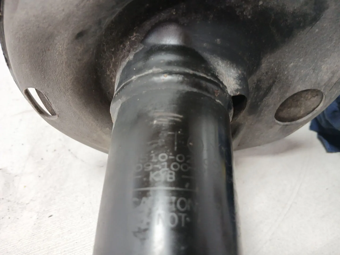 Amortiguador Delantero Derecho para Toyota Auris