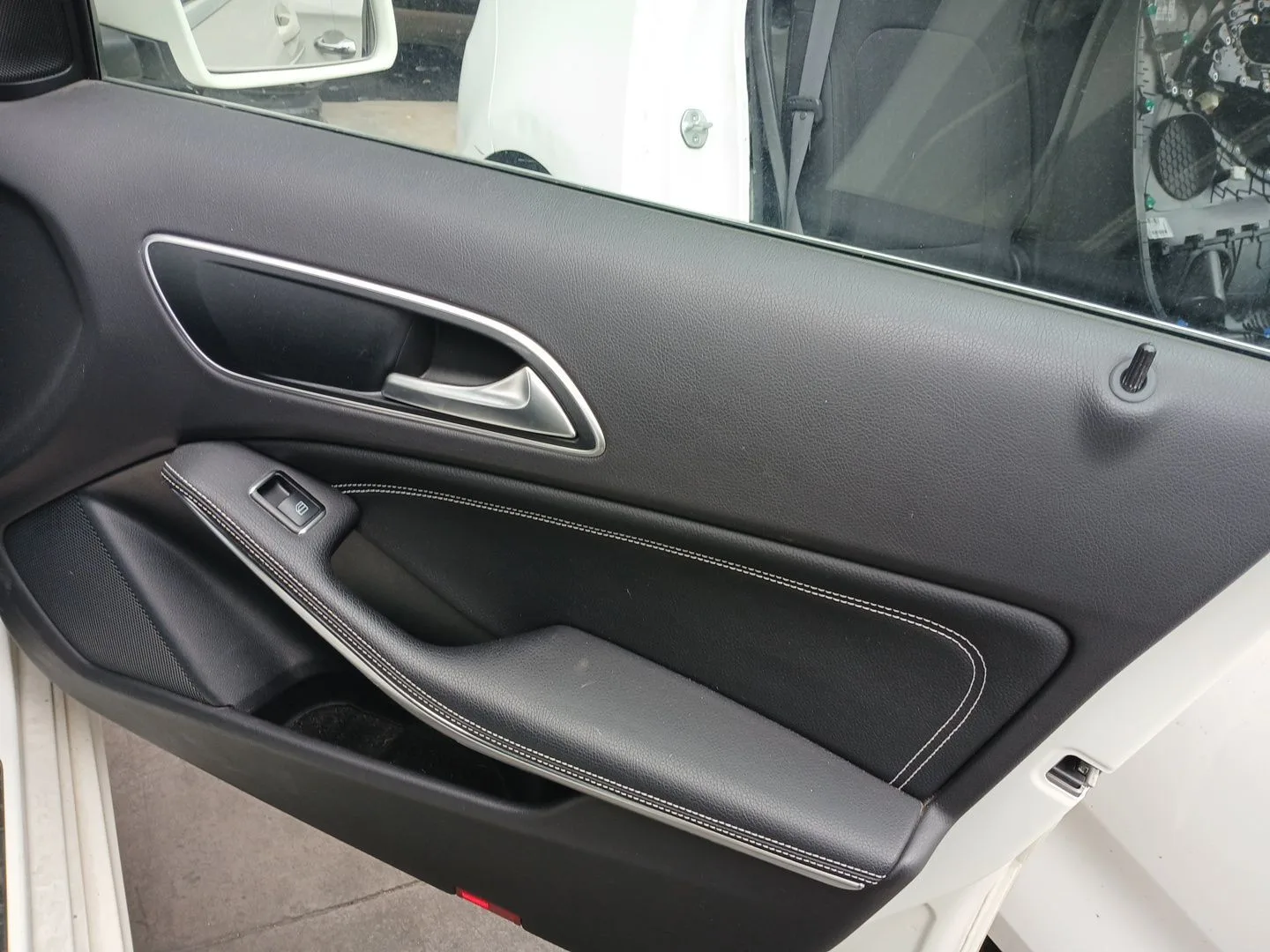 Guarnecido Puerta Delantera Derecha para Mercedes-Benz Clase A (W176)