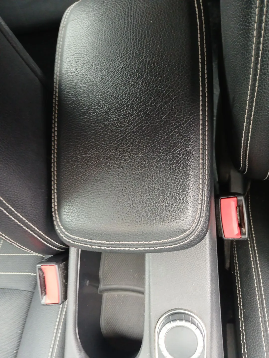 Apoyabrazos Central para Mercedes-Benz Clase A (W176)