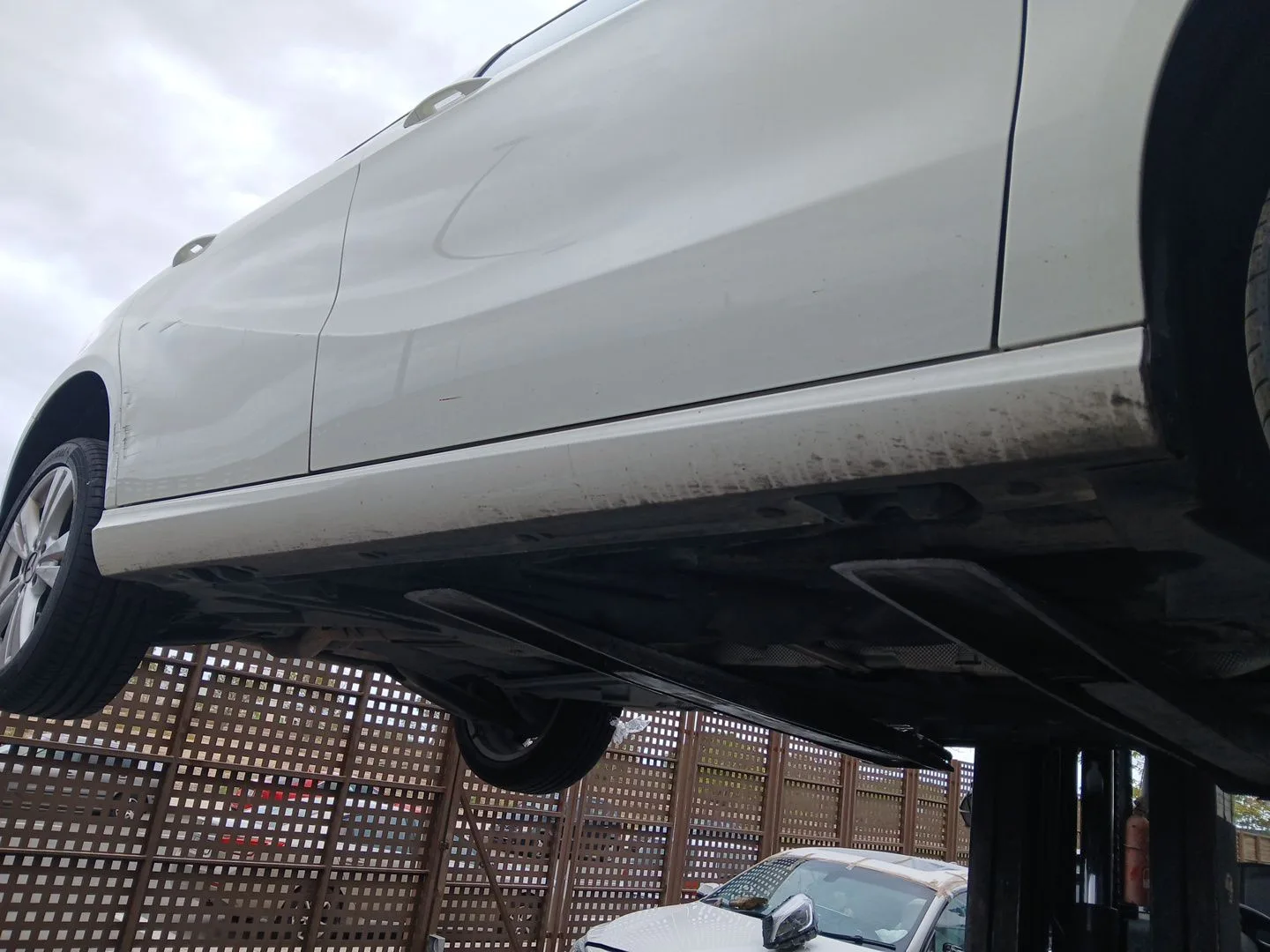 Faldon Lateral para Mercedes-Benz Clase A (W176)
