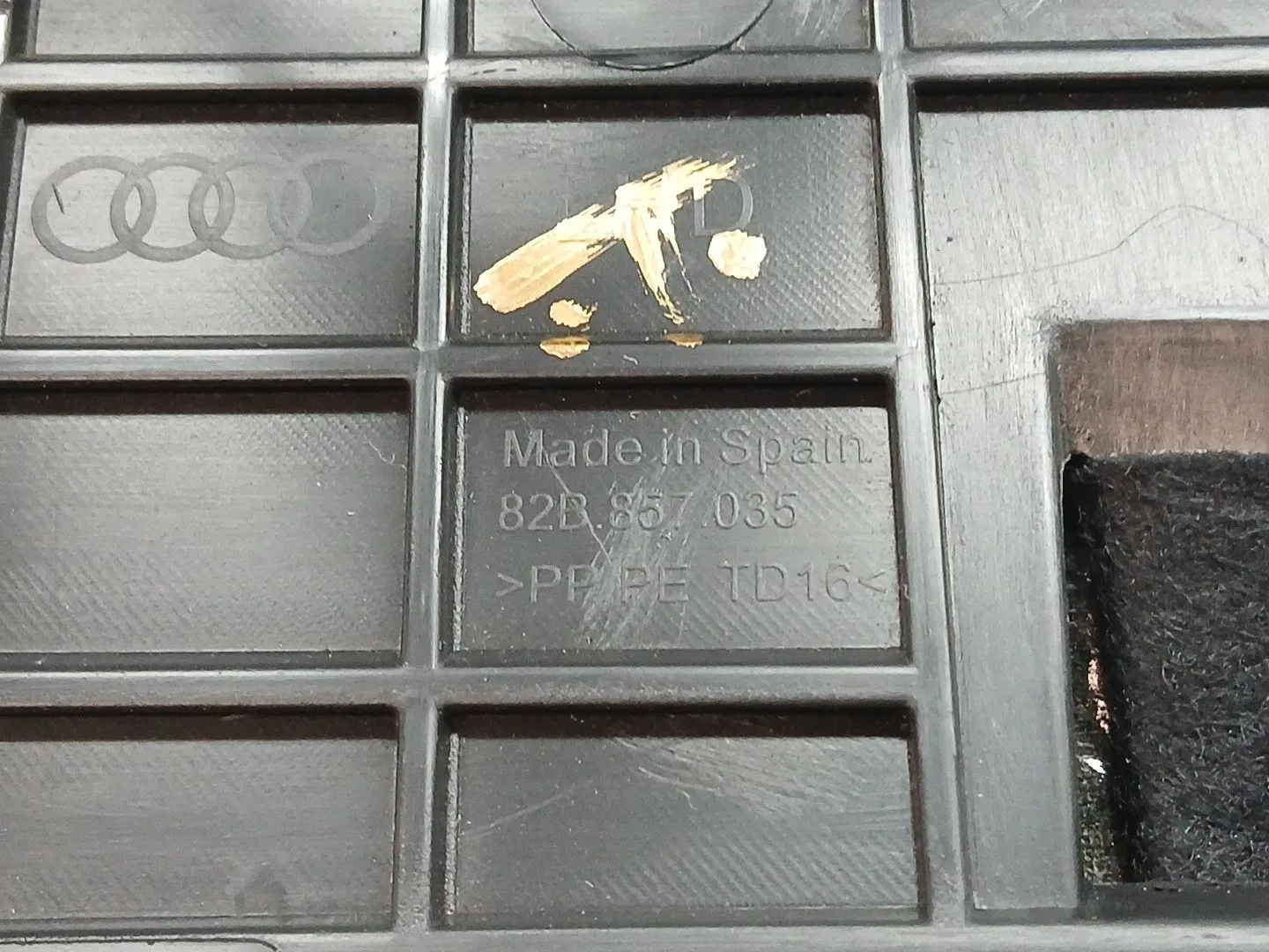 Guantera para Audi A1 Sportback (Gba)