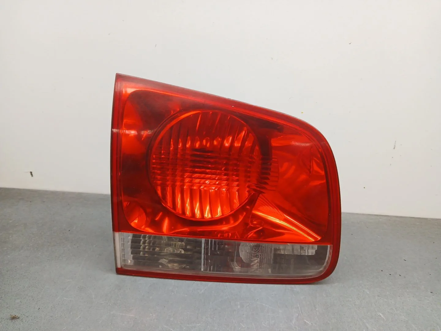 Piloto Trasero Izquierdo Interior para Volkswagen Touareg (7La, 7L6, 7L7)