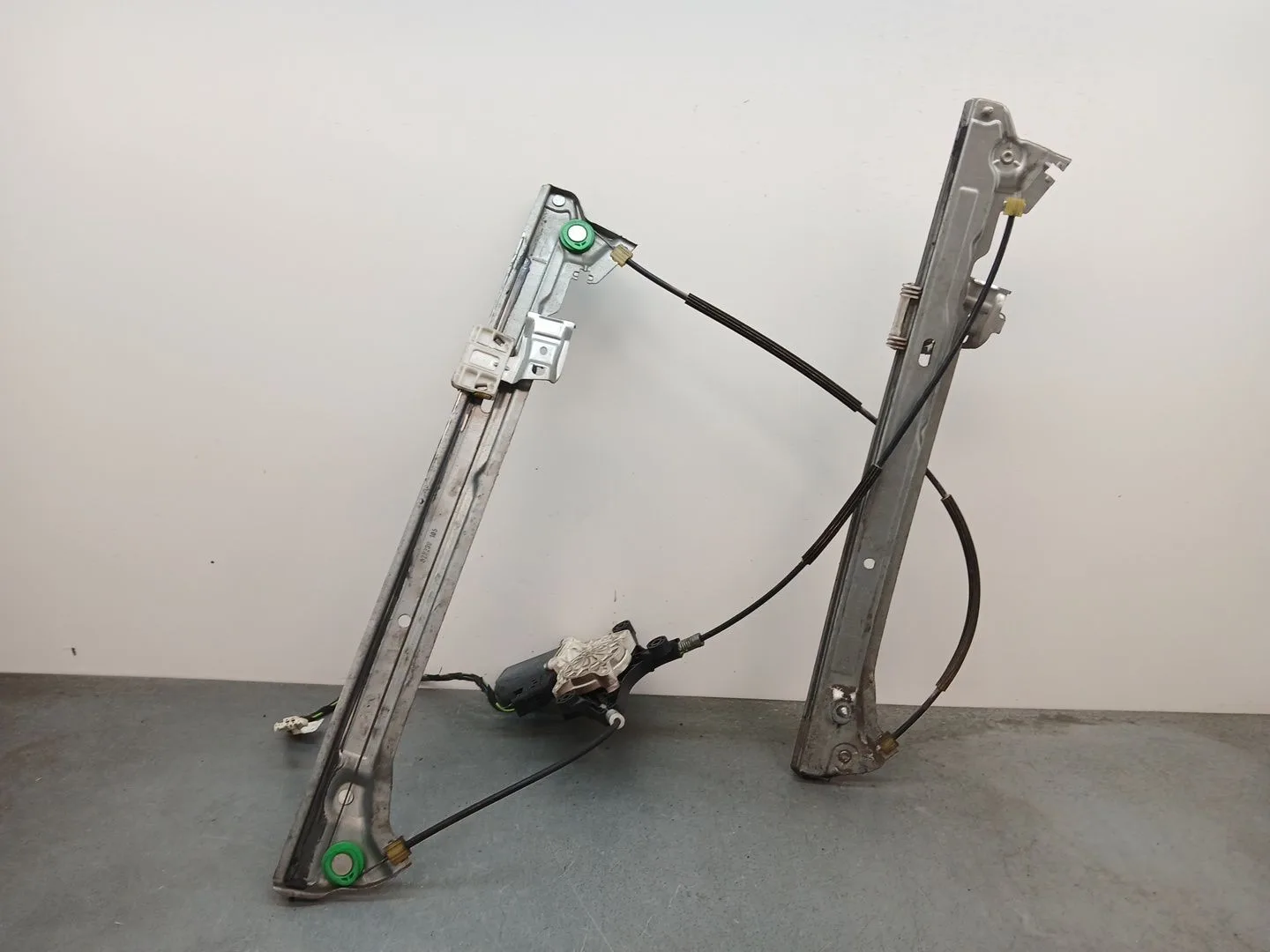 Elevalunas Delantero Izquierdo para Mercedes-Benz Vito Autobus (W639)