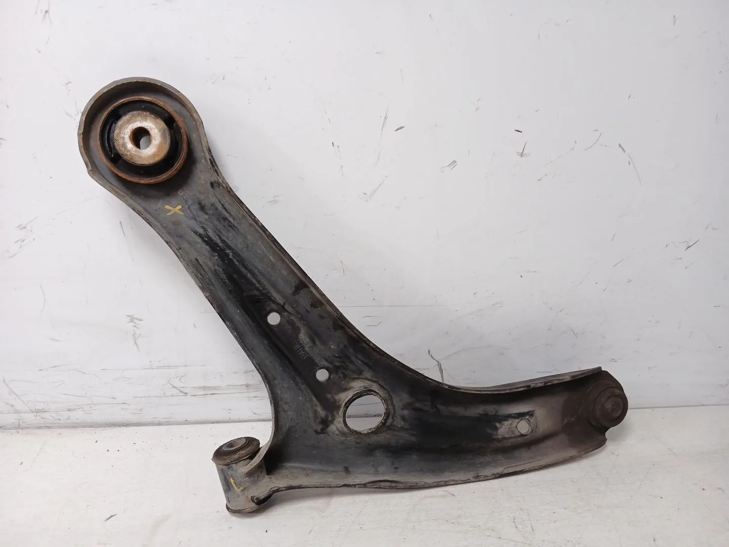 Brazo Suspension Inferior Delantero Derecho para Ford Fiesta (Ccn)