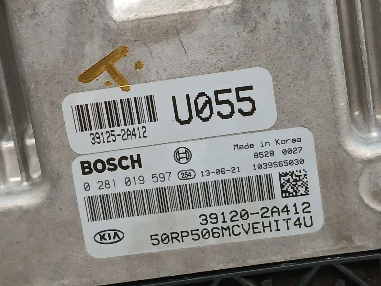 Centralita Motor Uce para Kia Carens Iv