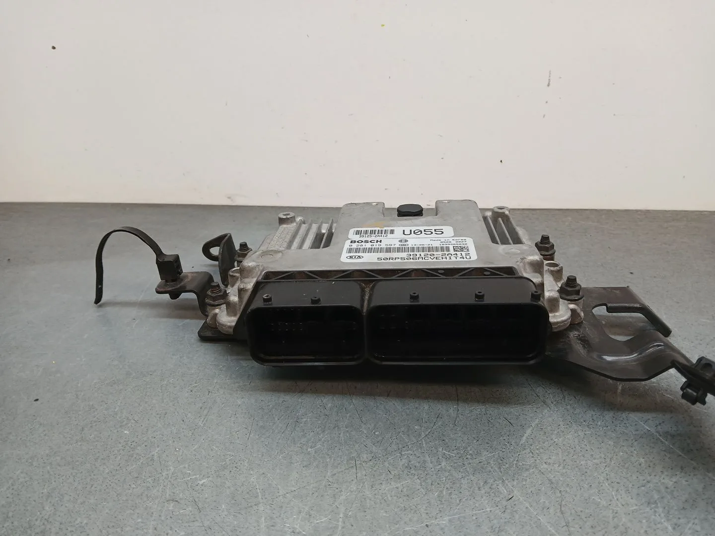 Centralita Motor Uce para Kia Carens Iv