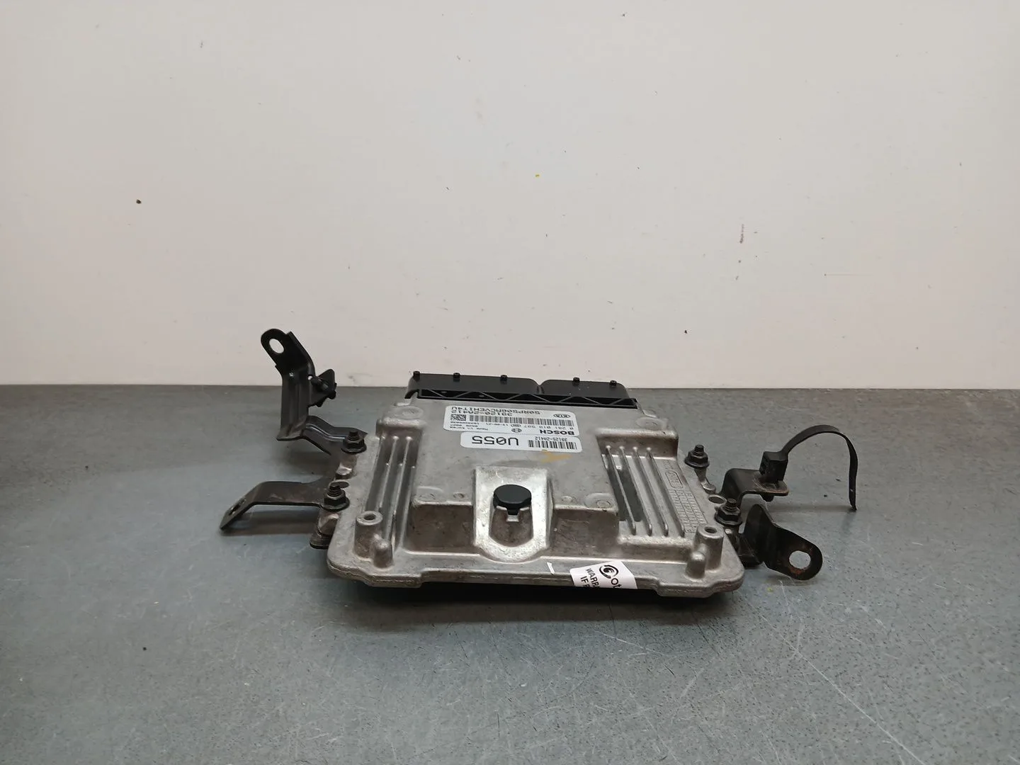 Centralita Motor Uce para Kia Carens Iv