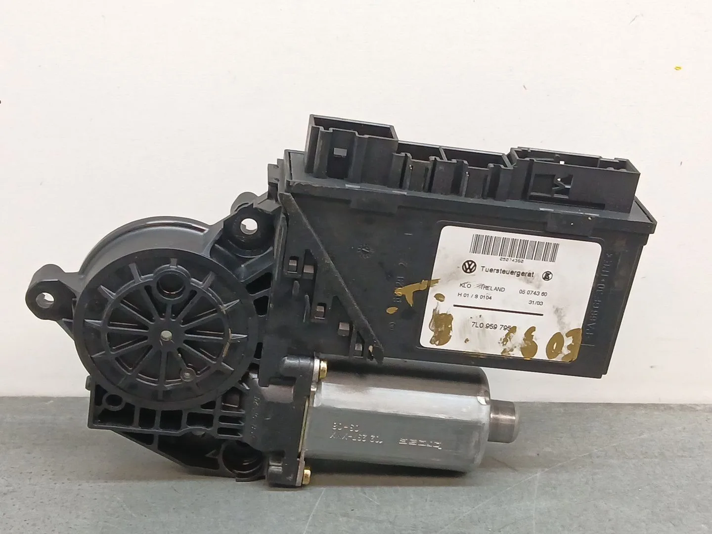 Motor Elevalunas Delantero Izquierdo para Volkswagen Touareg (7La)