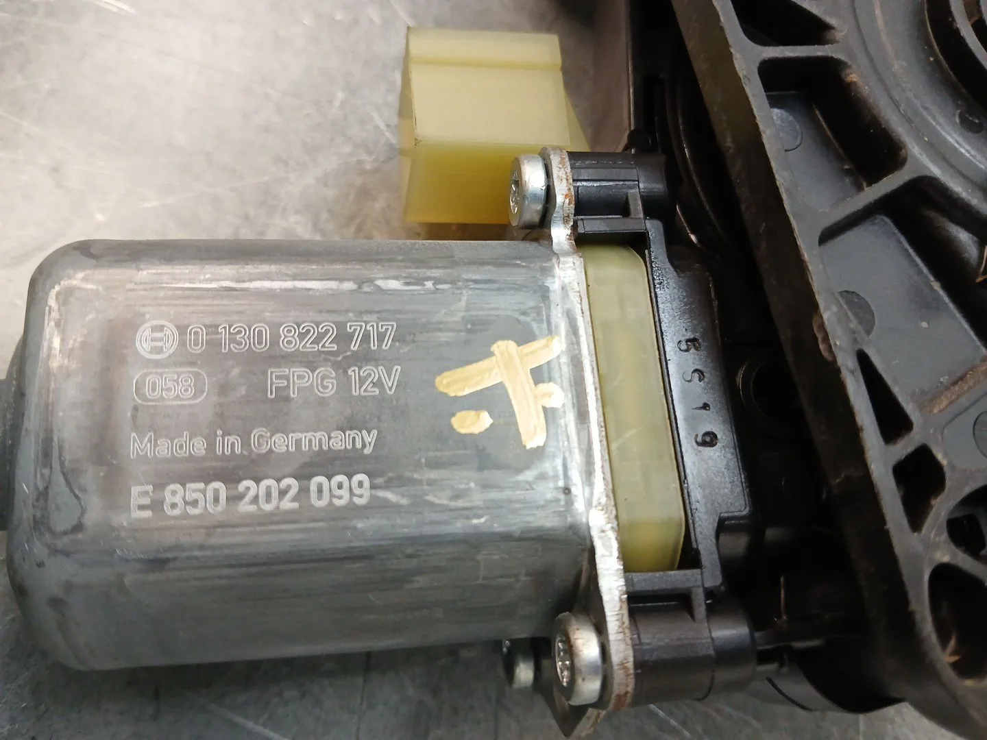 Elevalunas Delantero Izquierdo para Skoda Superb (3V3)