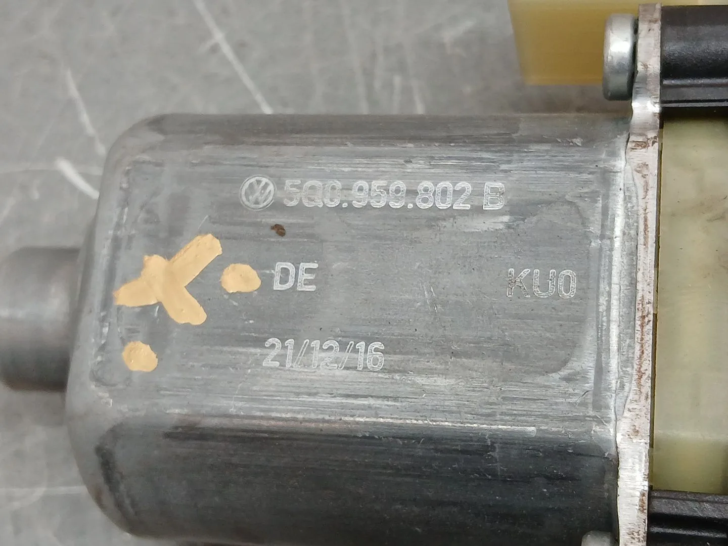 Elevalunas Delantero Derecho para Skoda Superb (3V3)
