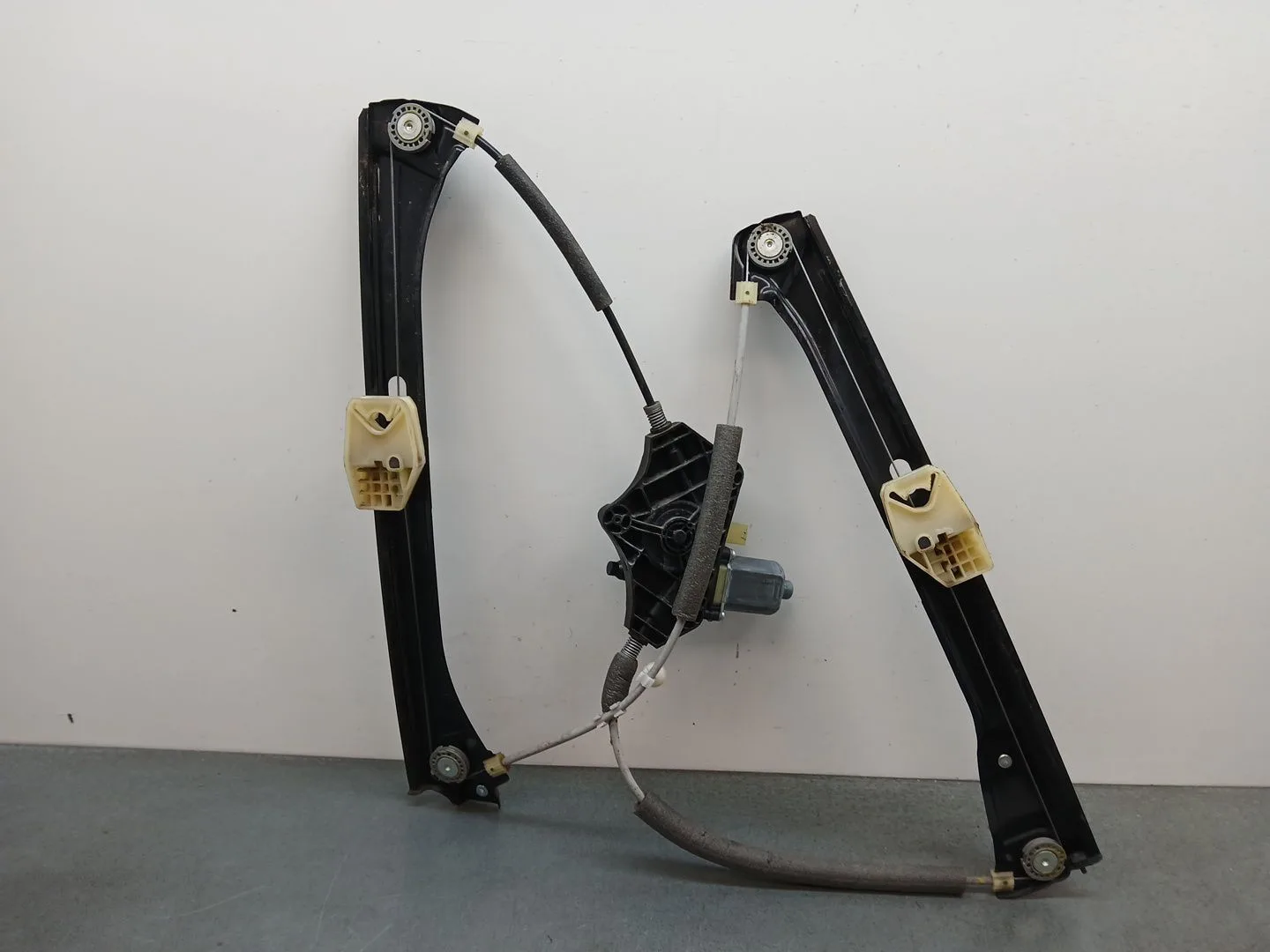 Elevalunas Delantero Derecho para Skoda Superb (3V3)