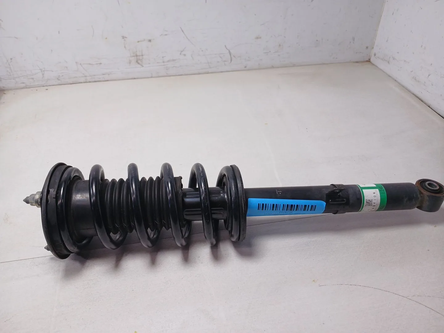 Amortiguador Delantero Izquierdo para Lexus Is Iii (_E3_)