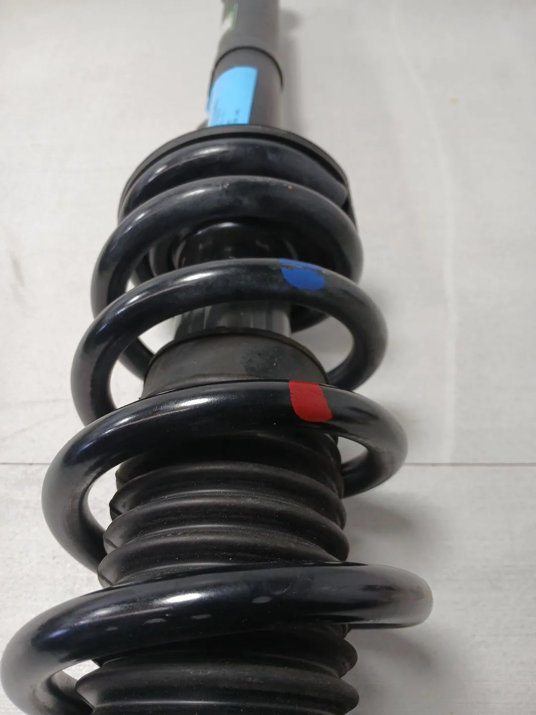 Amortiguador Delantero Izquierdo para Lexus Is Iii (_E3_)