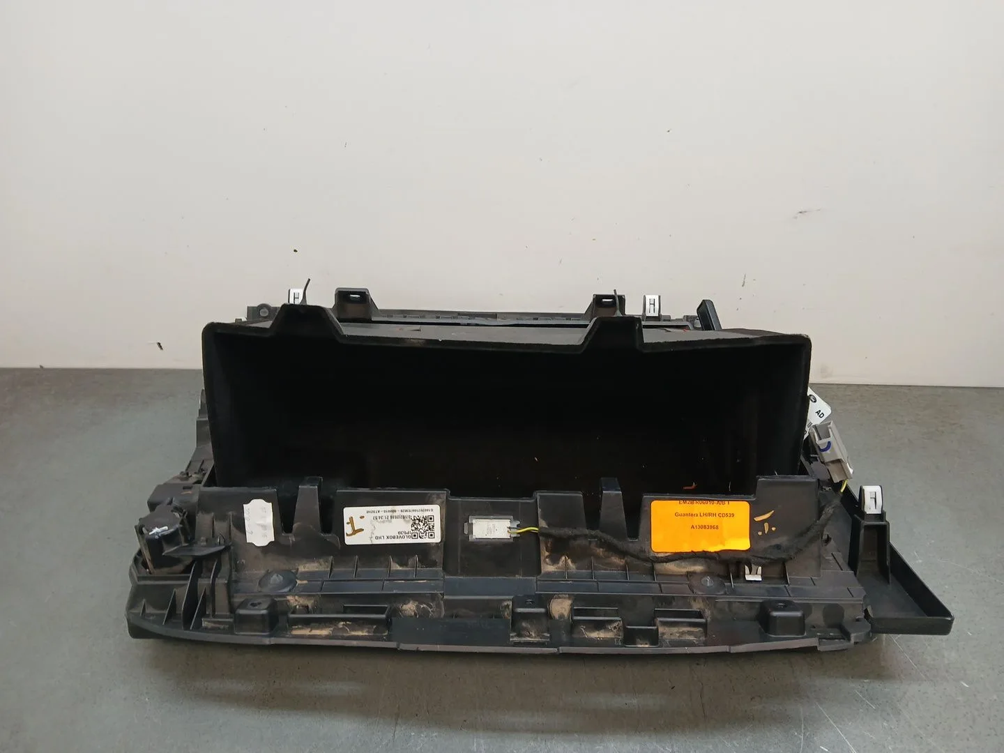 Guantera para Ford S-Max