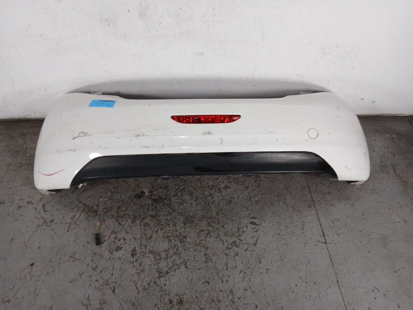 Paragolpes Trasero para Peugeot 208 I (Ca_, Cc_)