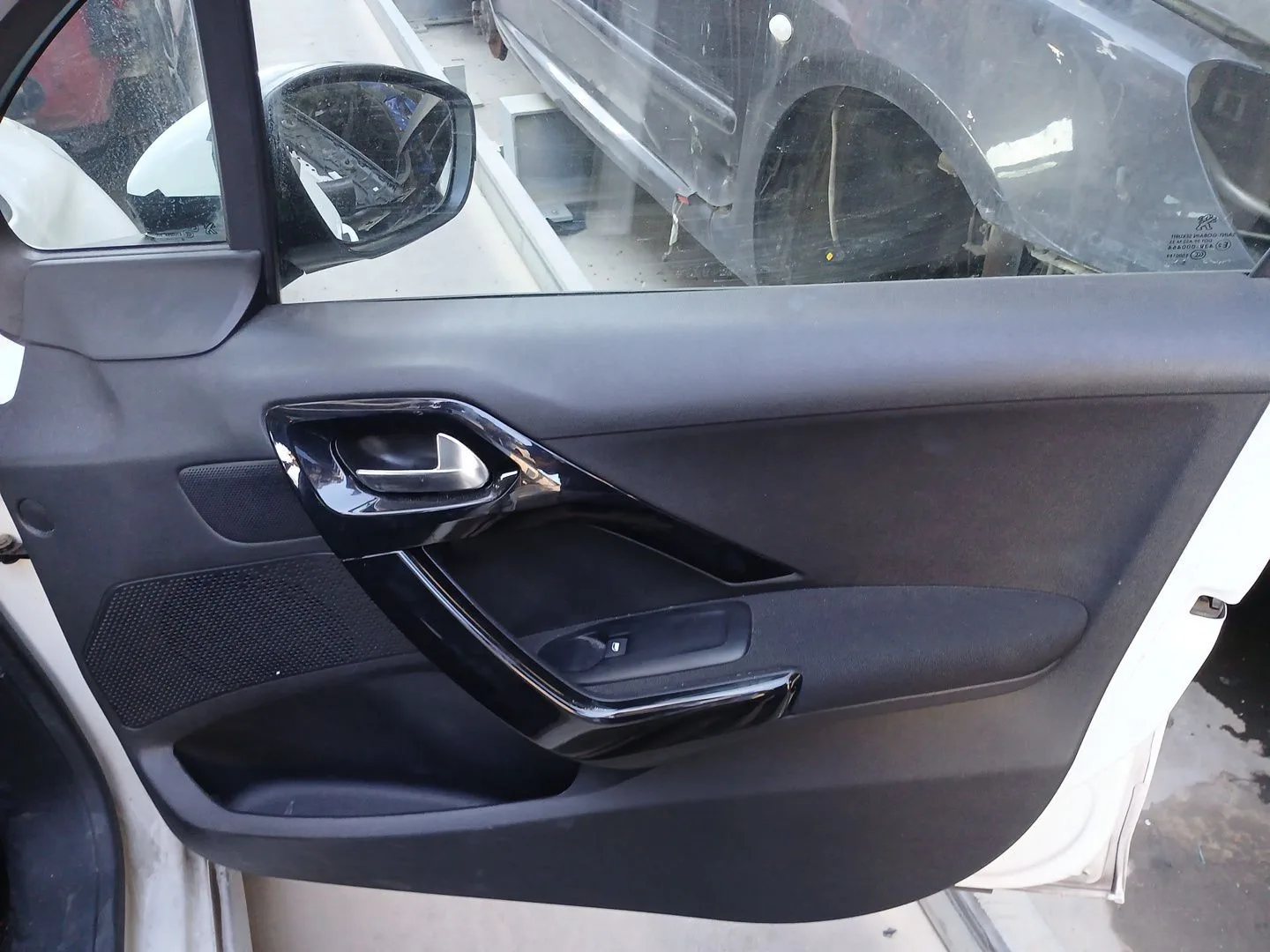 Guarnecido Puerta Delantera Derecha para Peugeot 208 I (Ca_, Cc_)