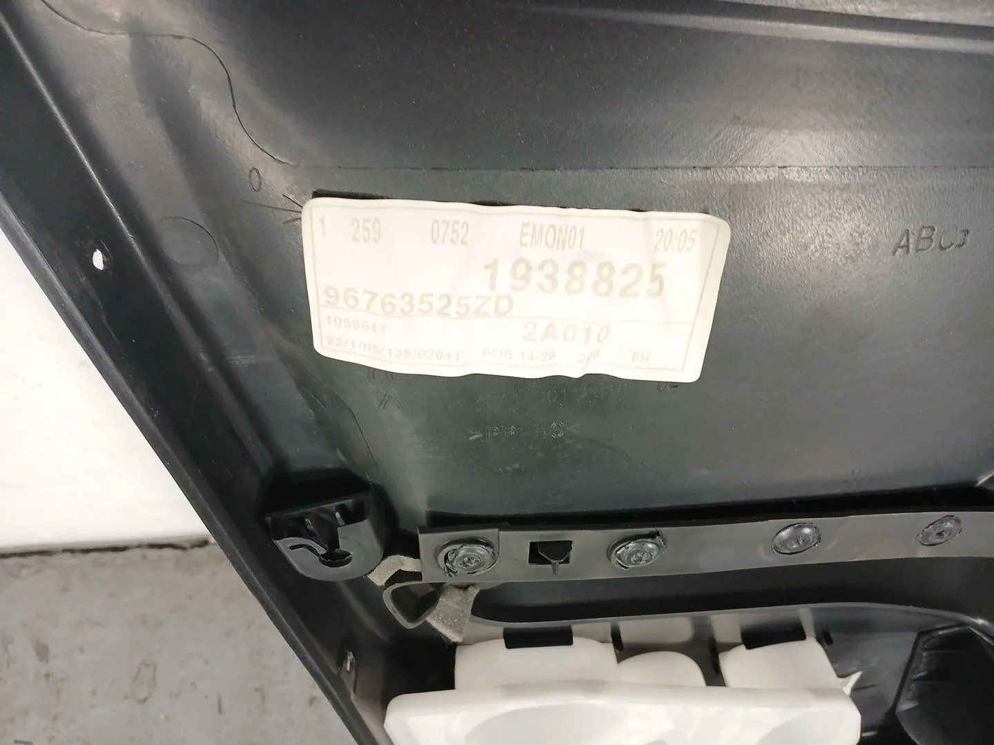 Guarnecido Puerta Delantera Derecha para Peugeot 208 I (Ca_, Cc_)