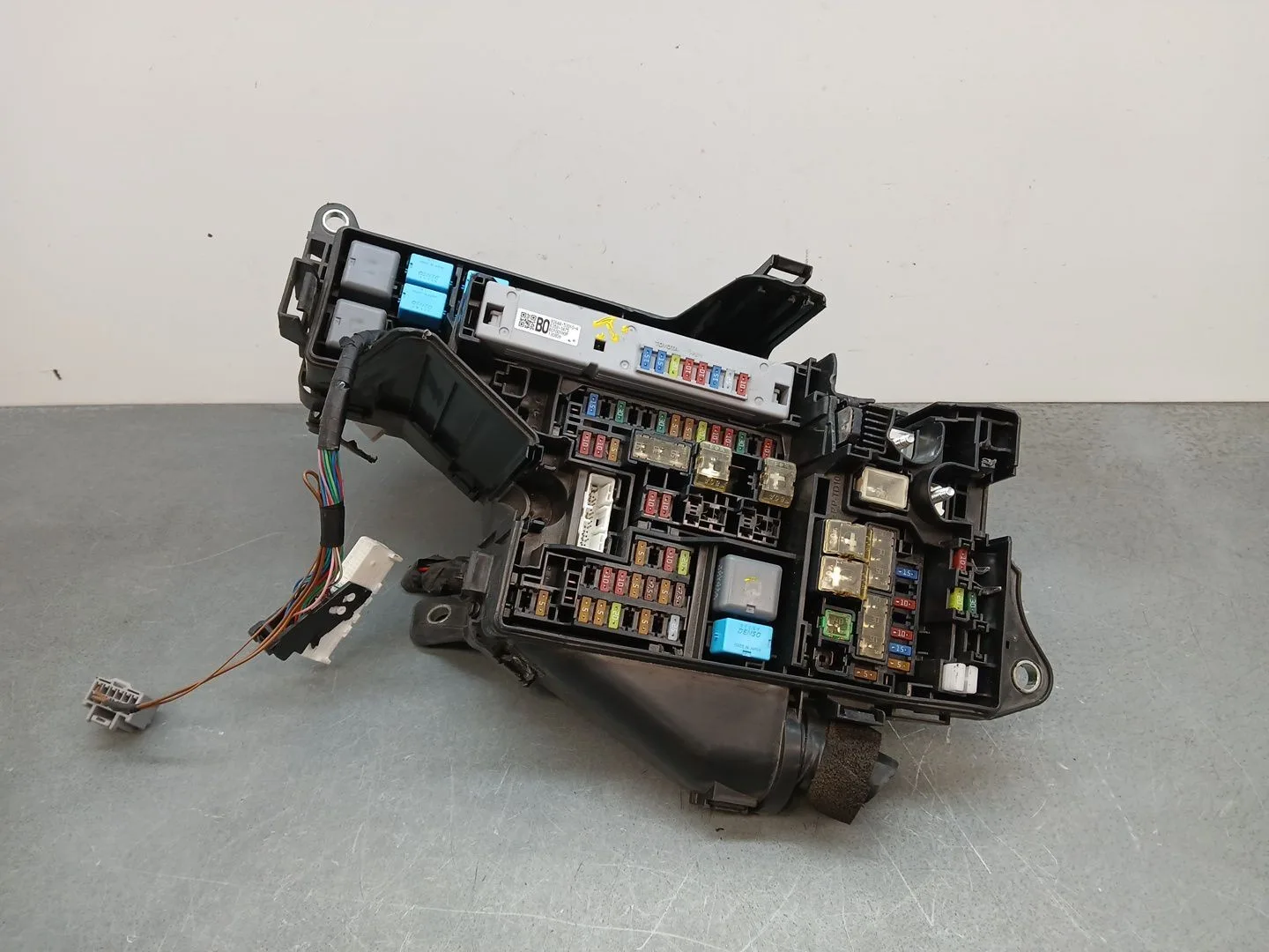 Caja Reles / Fusibles para Lexus Is Iii (_E3_)