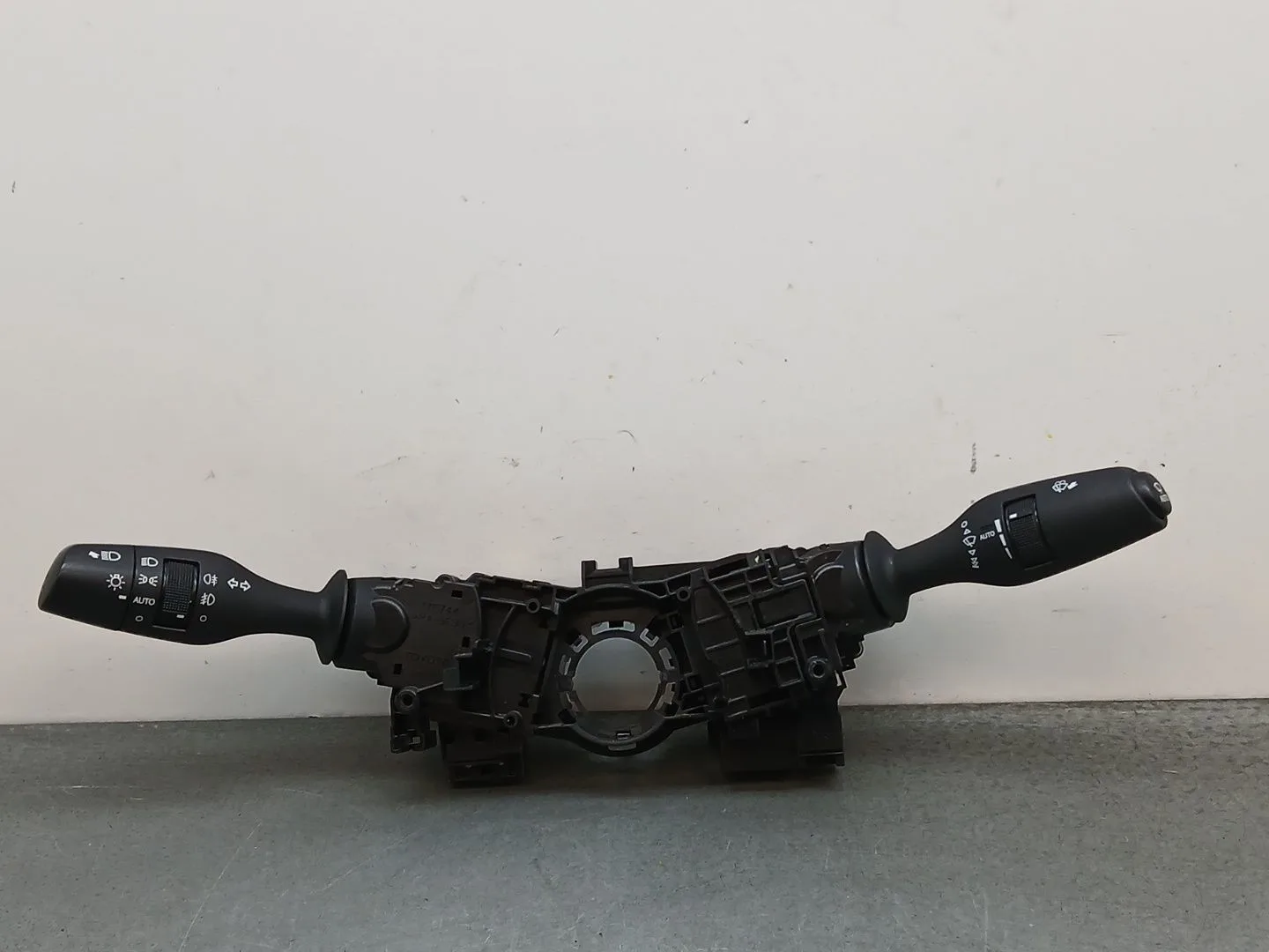 Mando Multifuncion para Lexus Is Iii (_E3_)