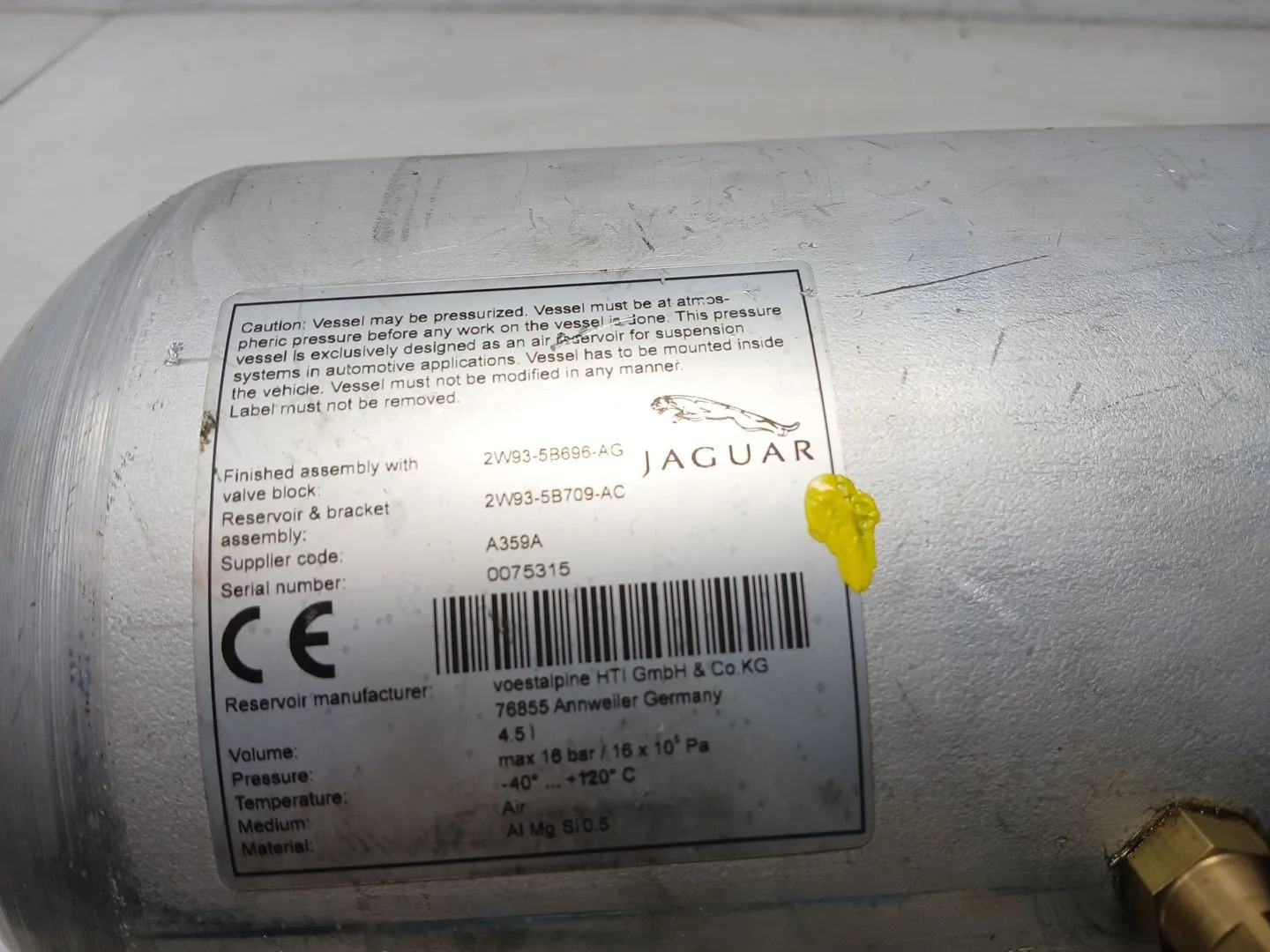 Acumulador Central Amortiguacion para Jaguar Xj
