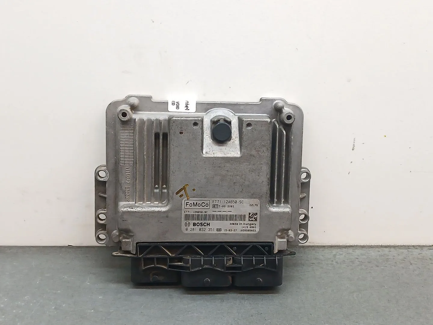 Centralita Motor Uce para Ford Transit Courier