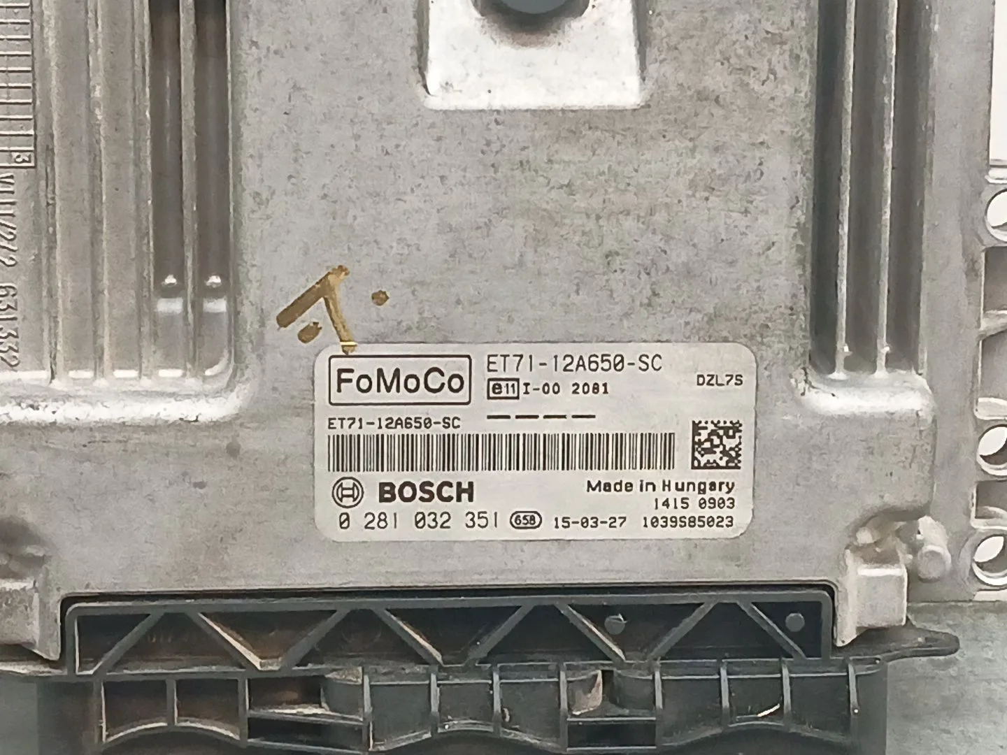 Centralita Motor Uce para Ford Transit Courier