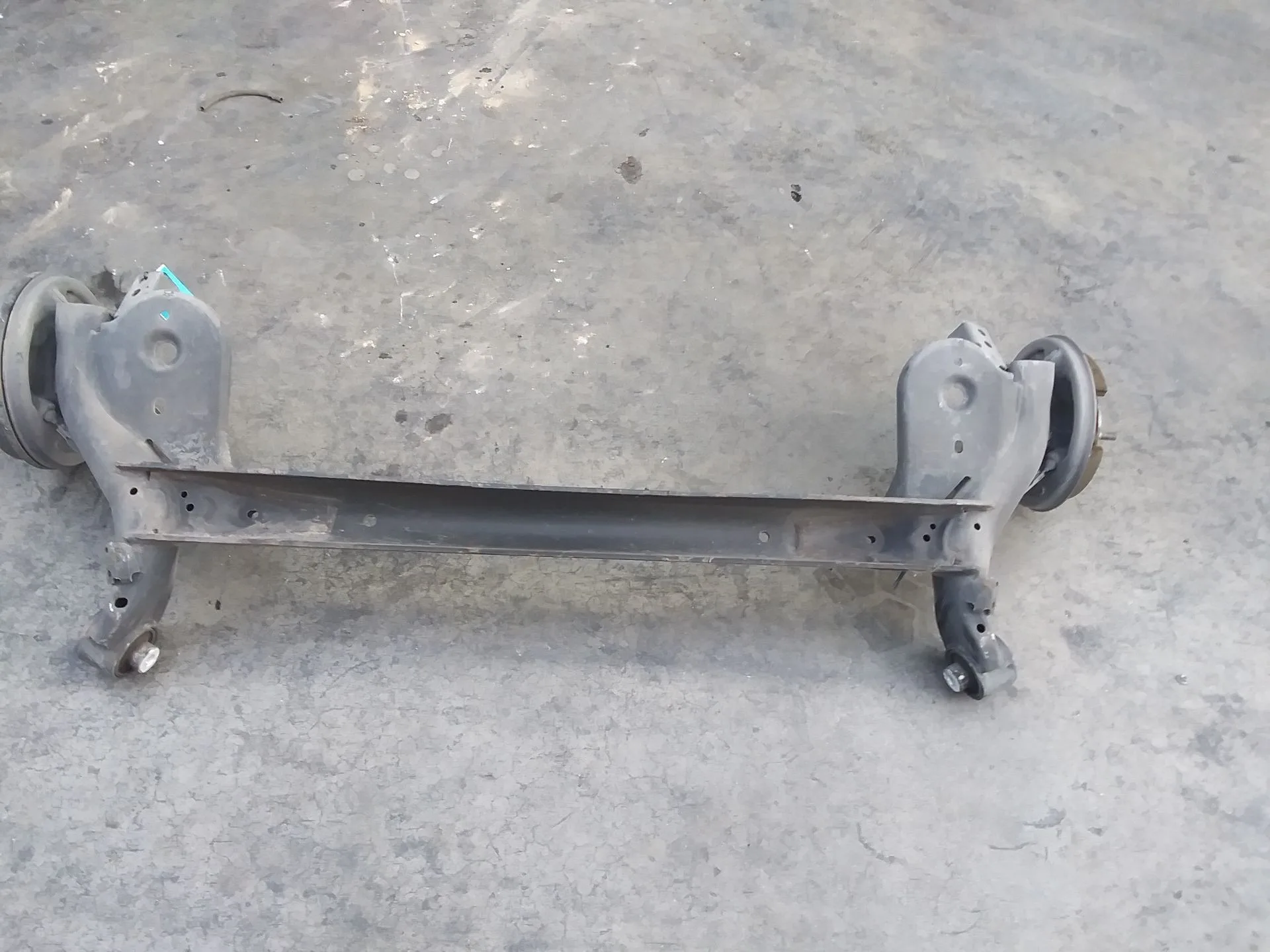 Puente Trasero para Ford Transit Courier