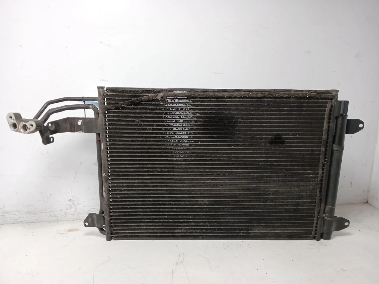 Condensador / Radiador Aire Acondicionado para Volkswagen Golf V (1K1)