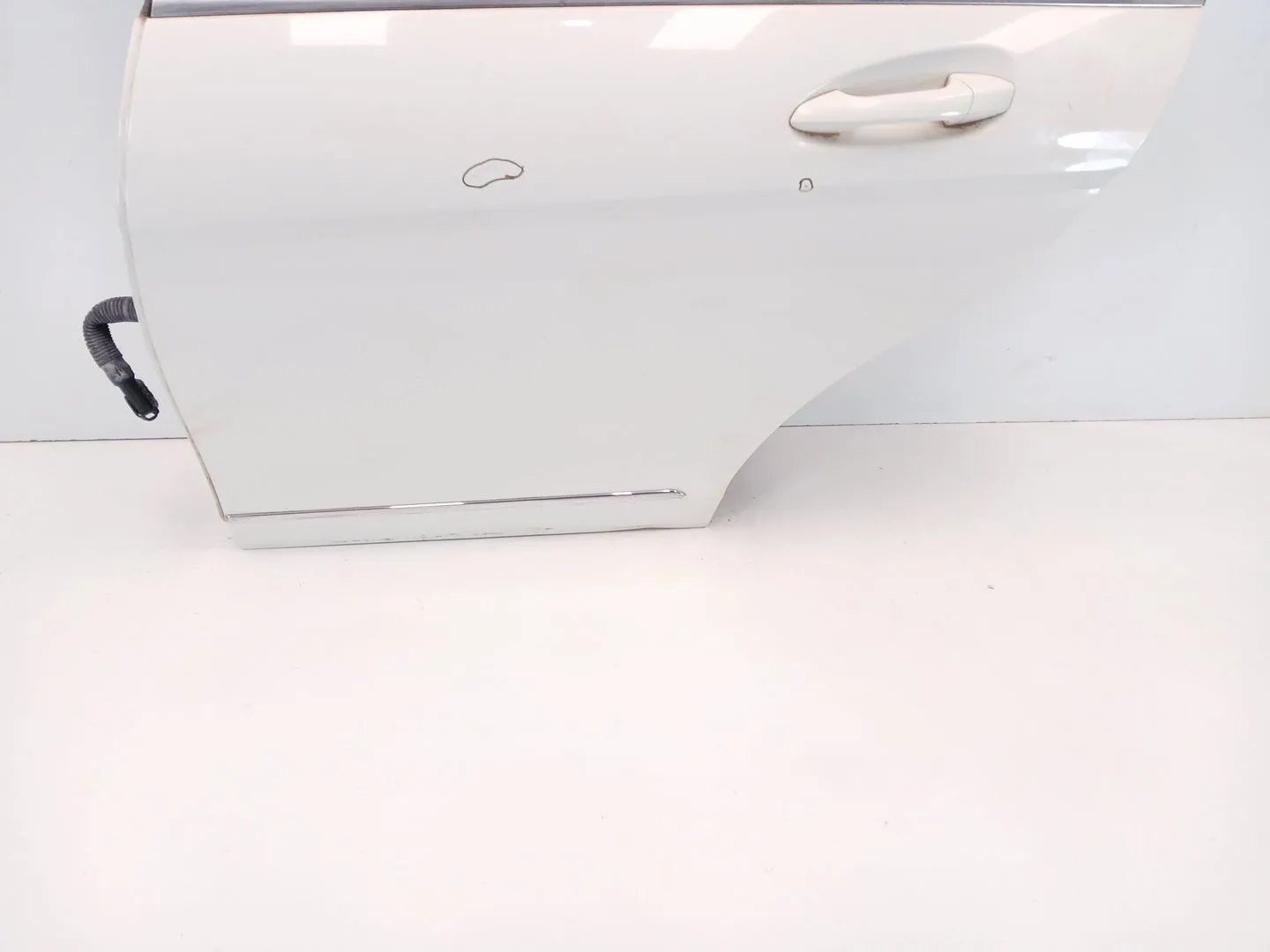 Puerta Trasera Izquierda para Mercedes-Benz Clase C (W204)