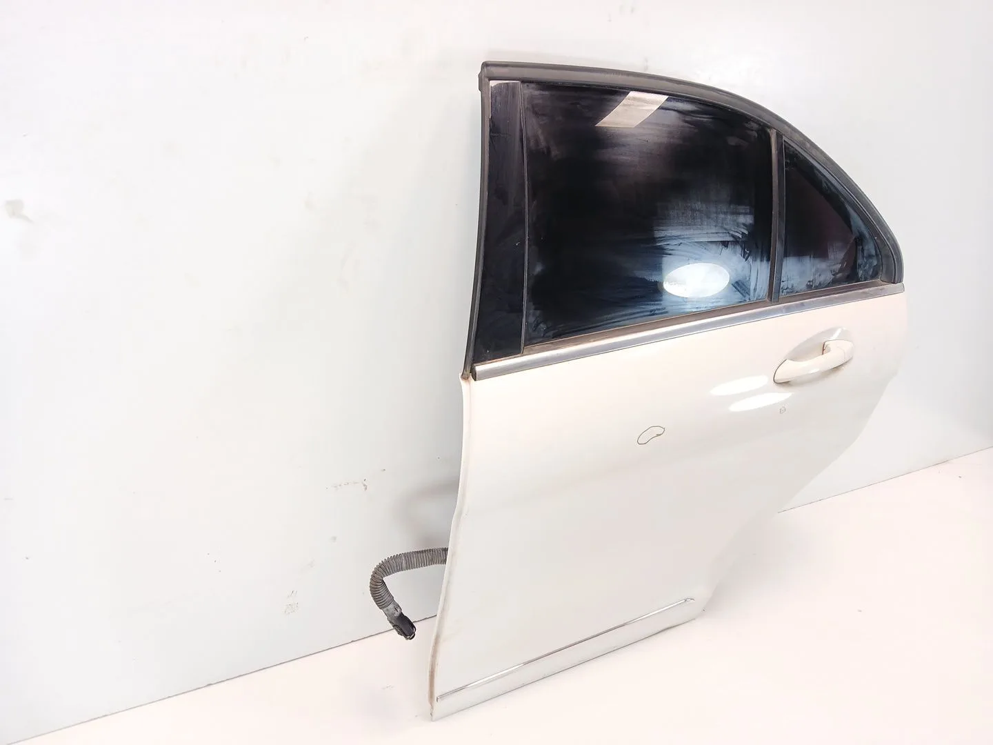 Puerta Trasera Izquierda para Mercedes-Benz Clase C (W204)