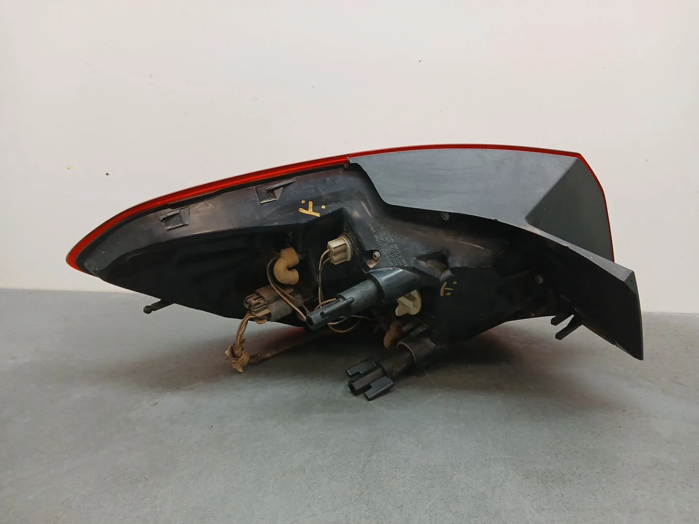 Piloto Trasero Derecho para Opel Astra J Sports Tourer (P10)