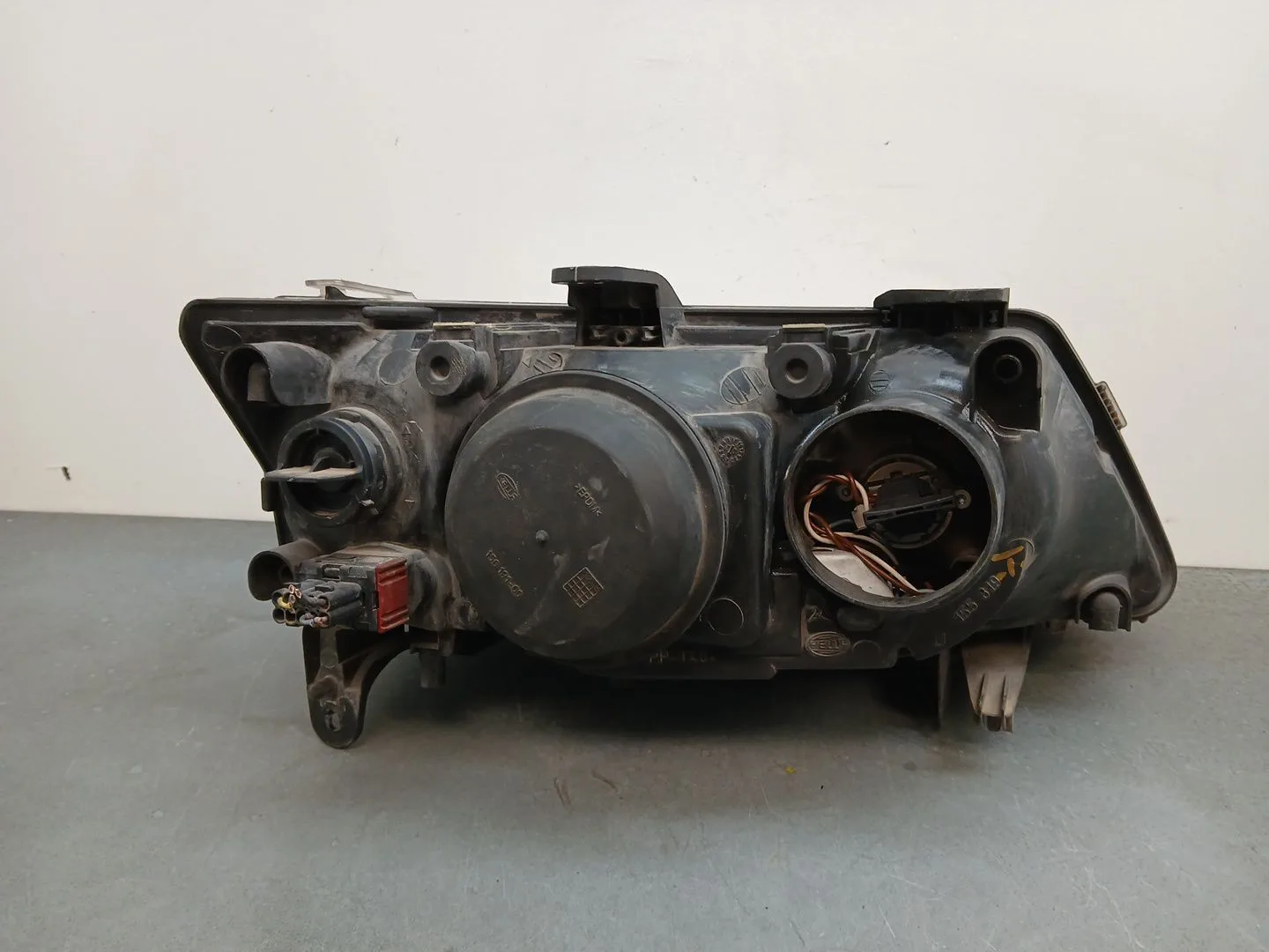 Faro Izquierdo para Saab 9-3 (Ys3F, E79, D79, D75)