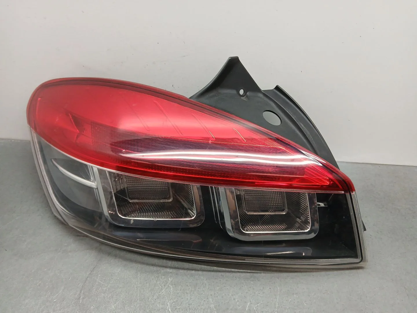 Piloto Trasero Izquierdo para Renault Megane Iii Coupe (Dz0/1_)