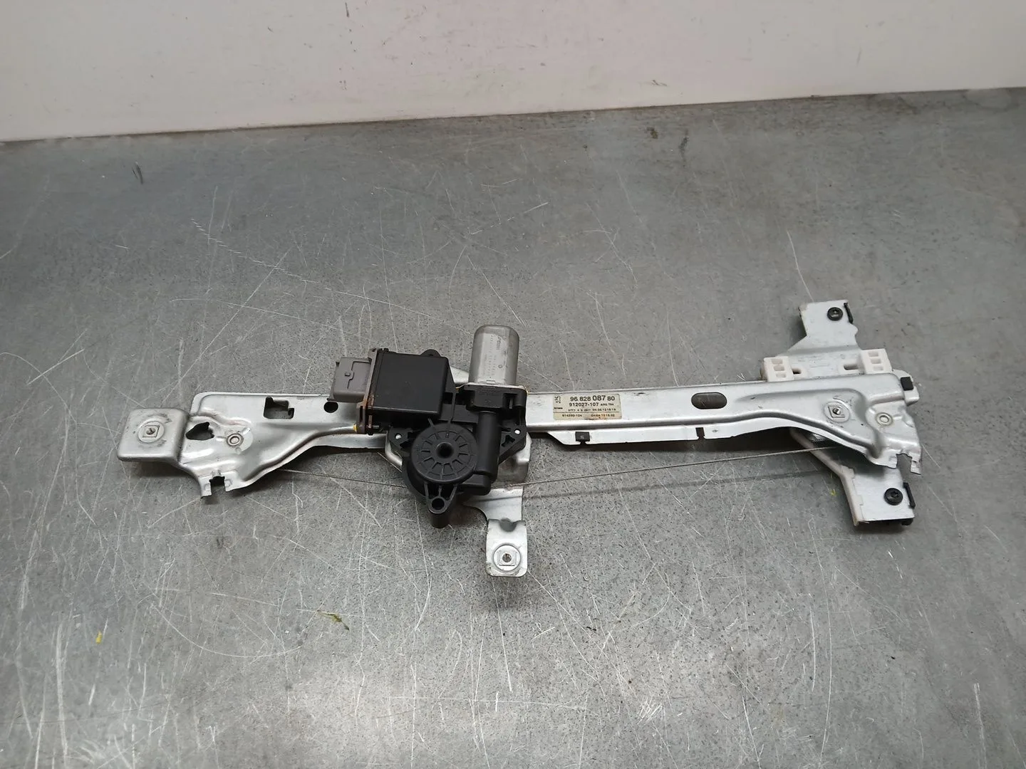 Elevalunas Trasero Izquierdo para Peugeot 5008 (0U_, 0E_)