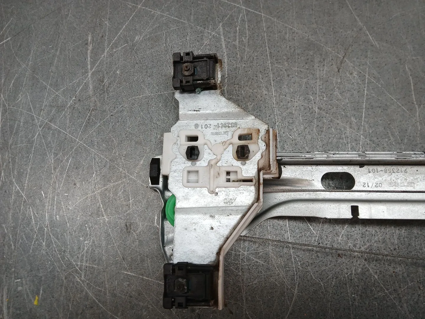Elevalunas Trasero Izquierdo para Peugeot 5008 (0U_, 0E_)