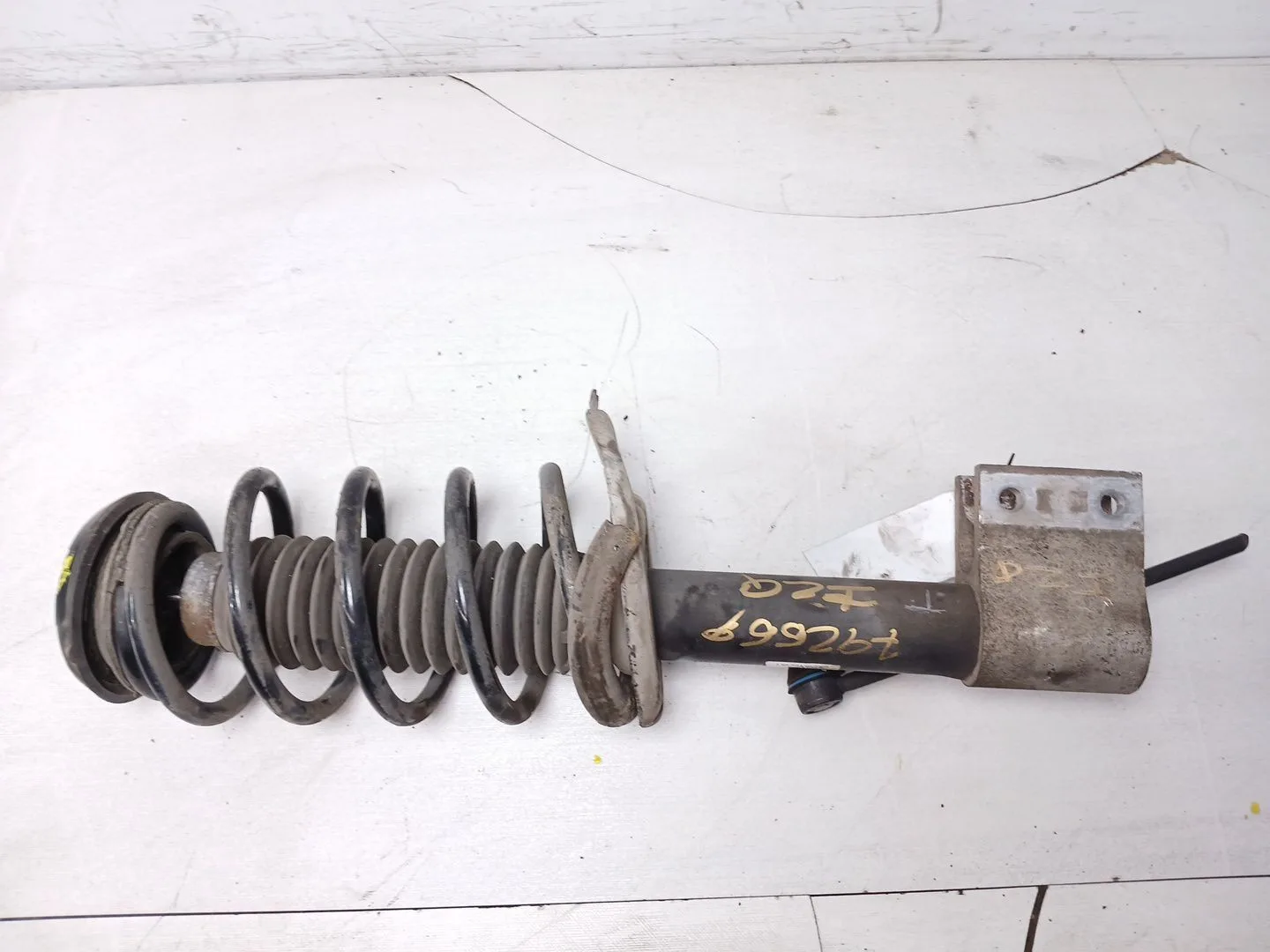 Amortiguador Delantero Izquierdo para Peugeot 5008 (0U_, 0E_)