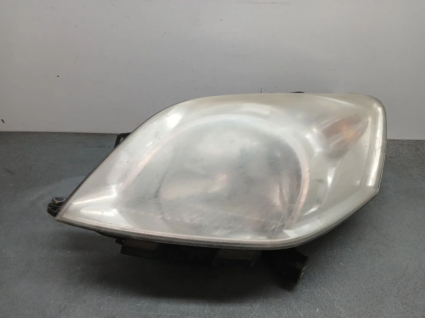 Faro Izquierdo para Fiat Fiorino Furgoneta/Monovolumen (225_)