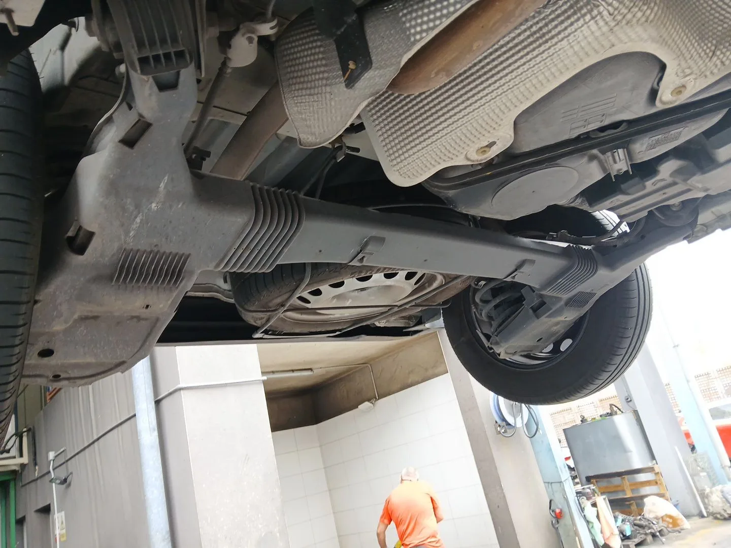 Puente Trasero para Opel Combo E Tour / Life (K9)