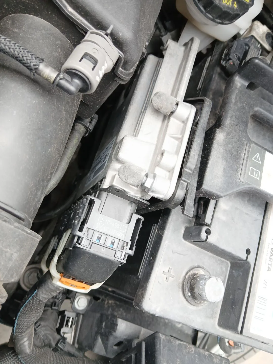 Centralita Motor Uce para Opel Combo E Tour / Life (K9)