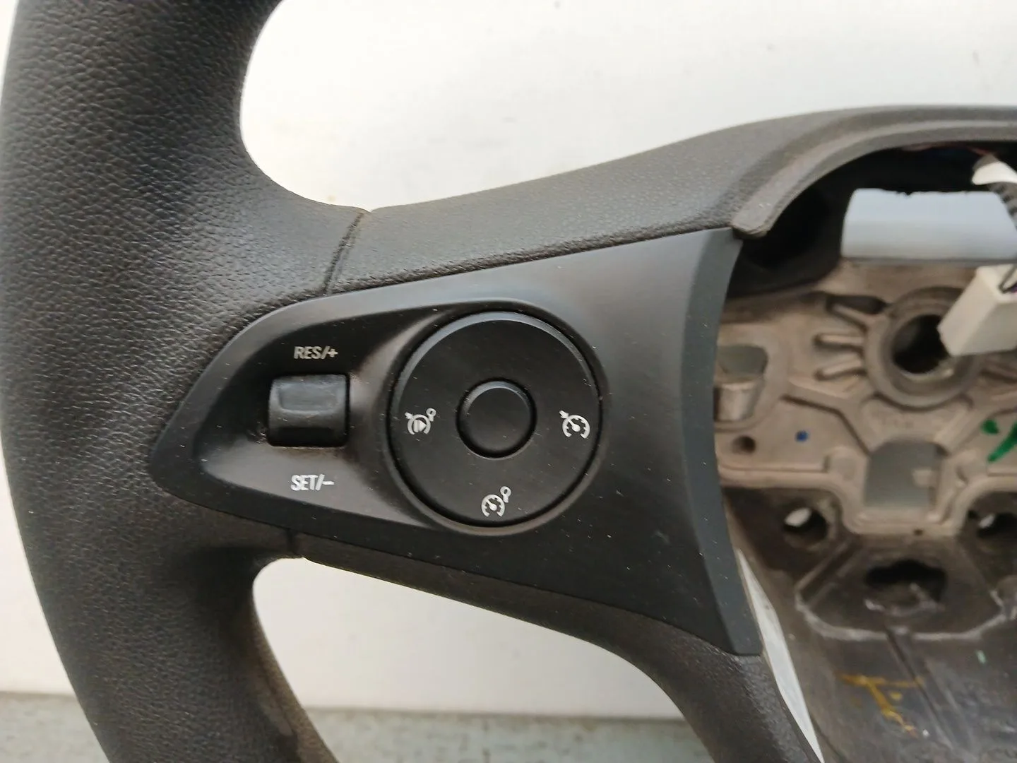 Volante para Opel Combo E Tour / Life (K9)