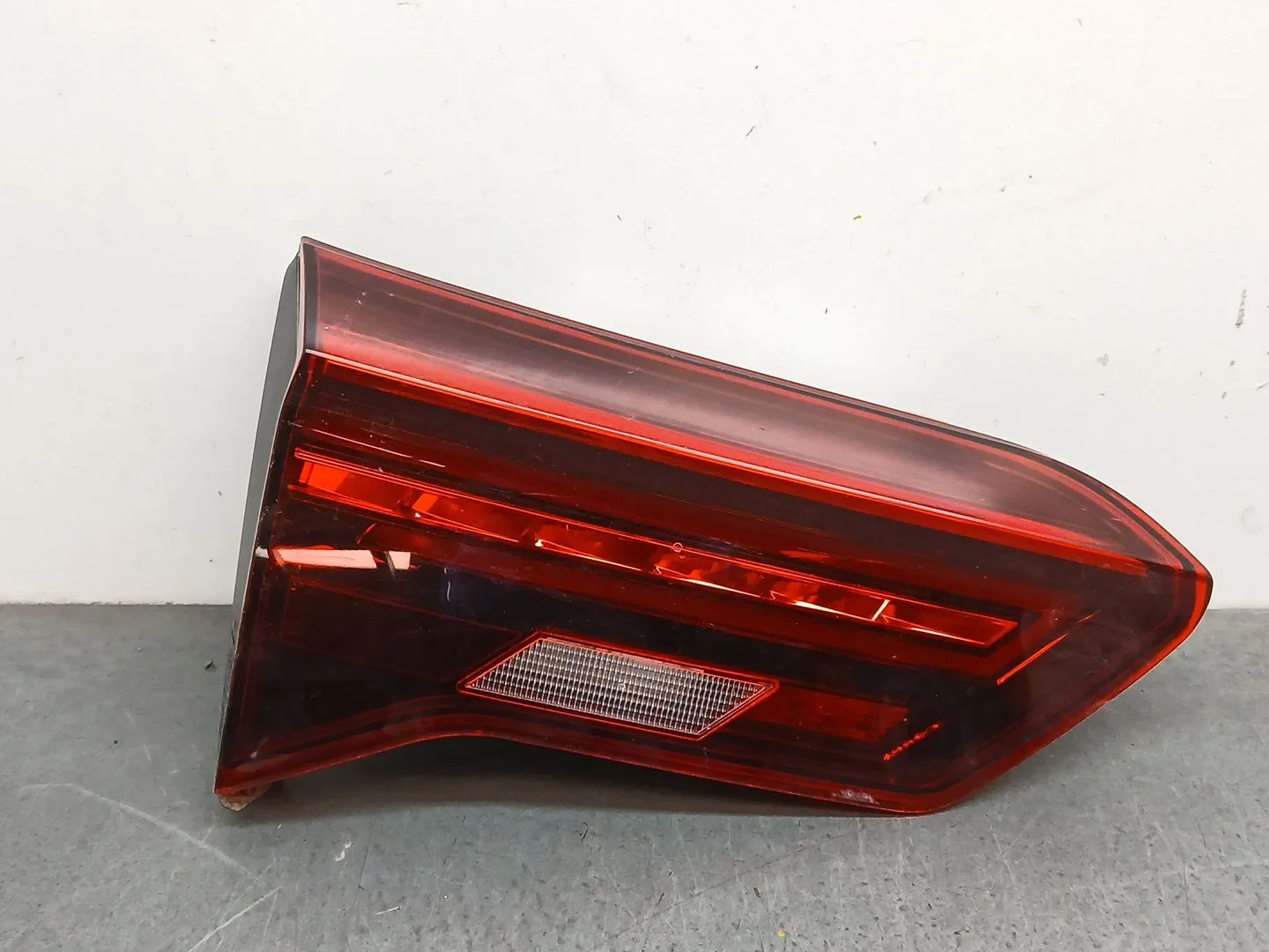 Piloto Trasero Izquierdo Interior para Volkswagen T-Roc (A11, D11)