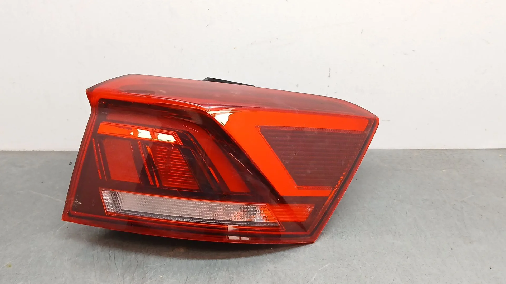 Piloto Trasero Derecho para Volkswagen T-Roc (A11, D11)
