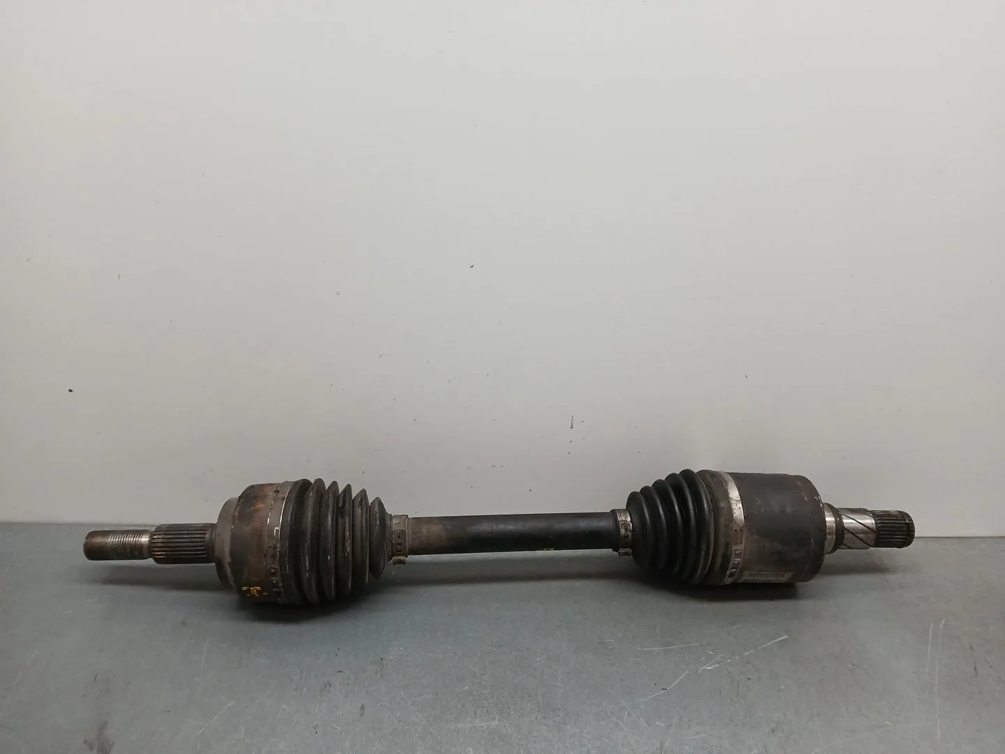 Transmision Delantera Izquierda para Jeep Commander