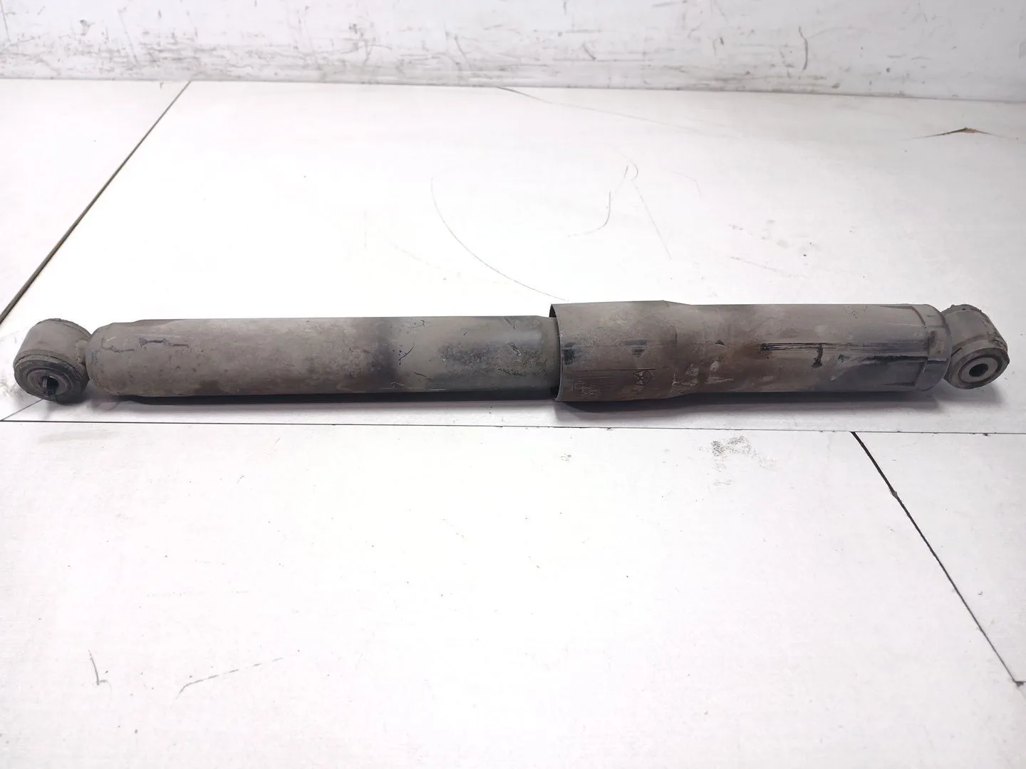 Amortiguador Trasero Izquierdo para Jeep Commander