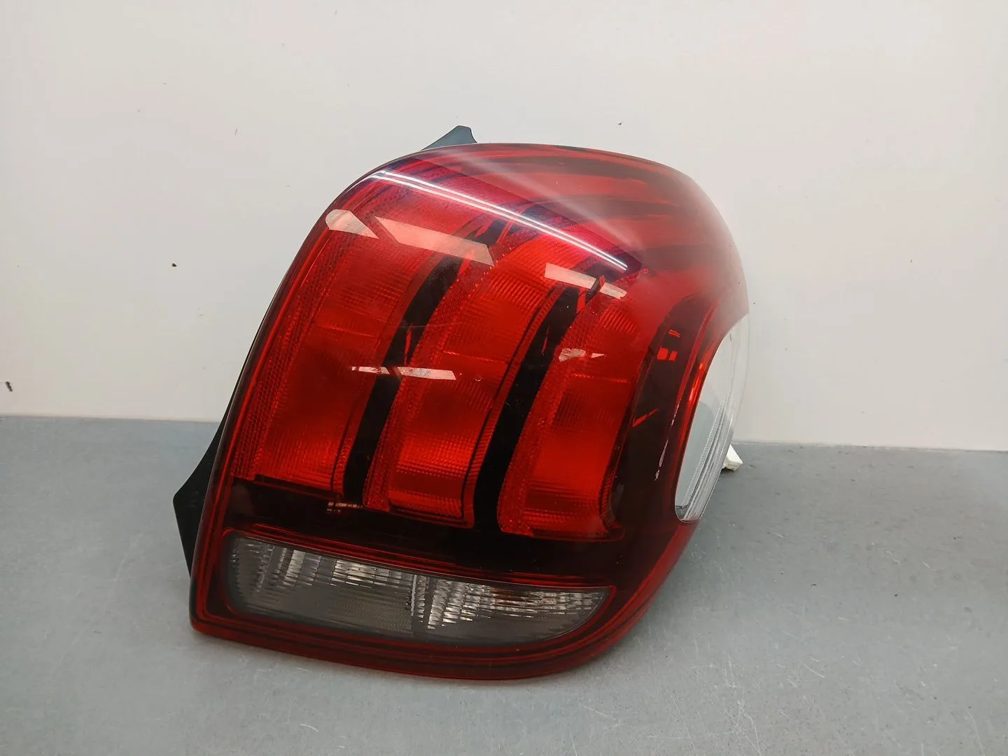 Piloto Trasero Derecho para Peugeot 108