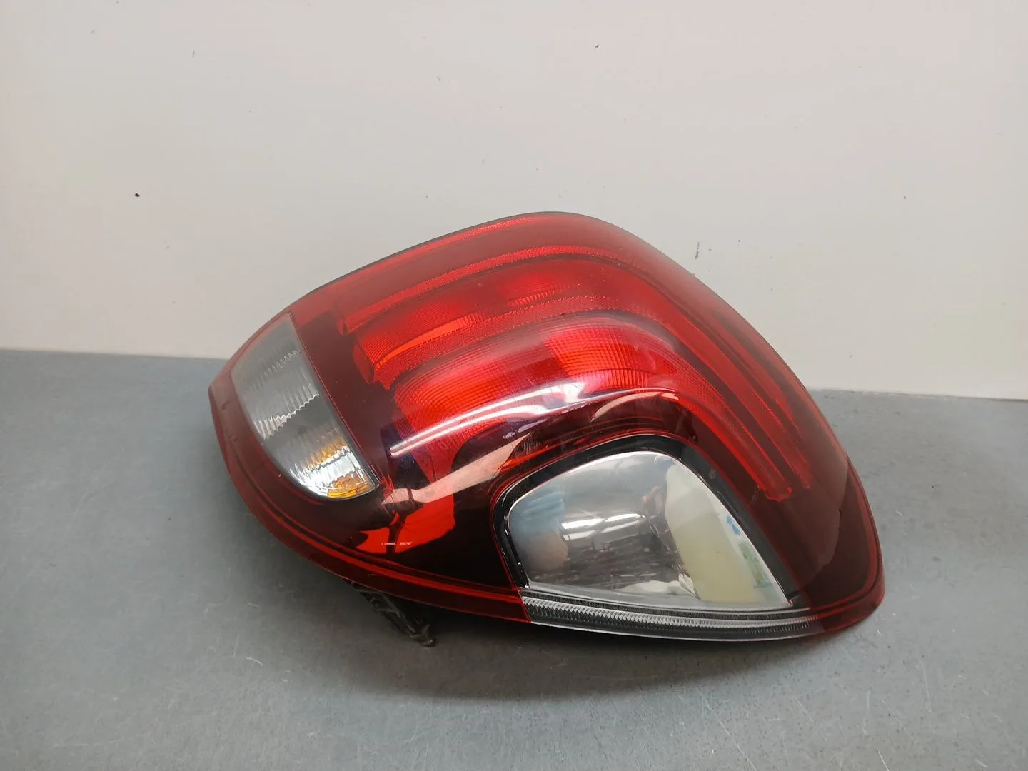 Piloto Trasero Derecho para Peugeot 108