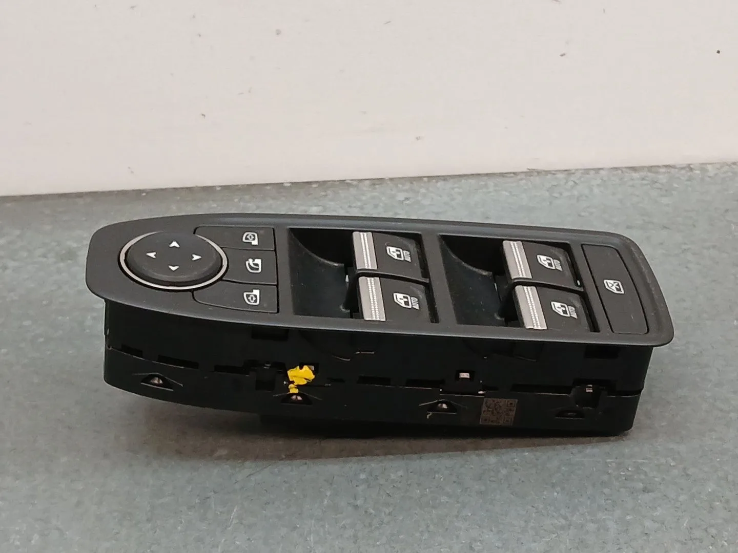 Mando Elevalunas Delantero Izquierdo para Renault Megane E-Tech Suv