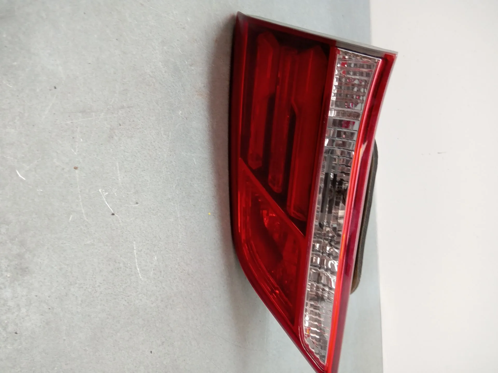 Piloto Trasero Derecho Interior para Hyundai I40 I (Vf)