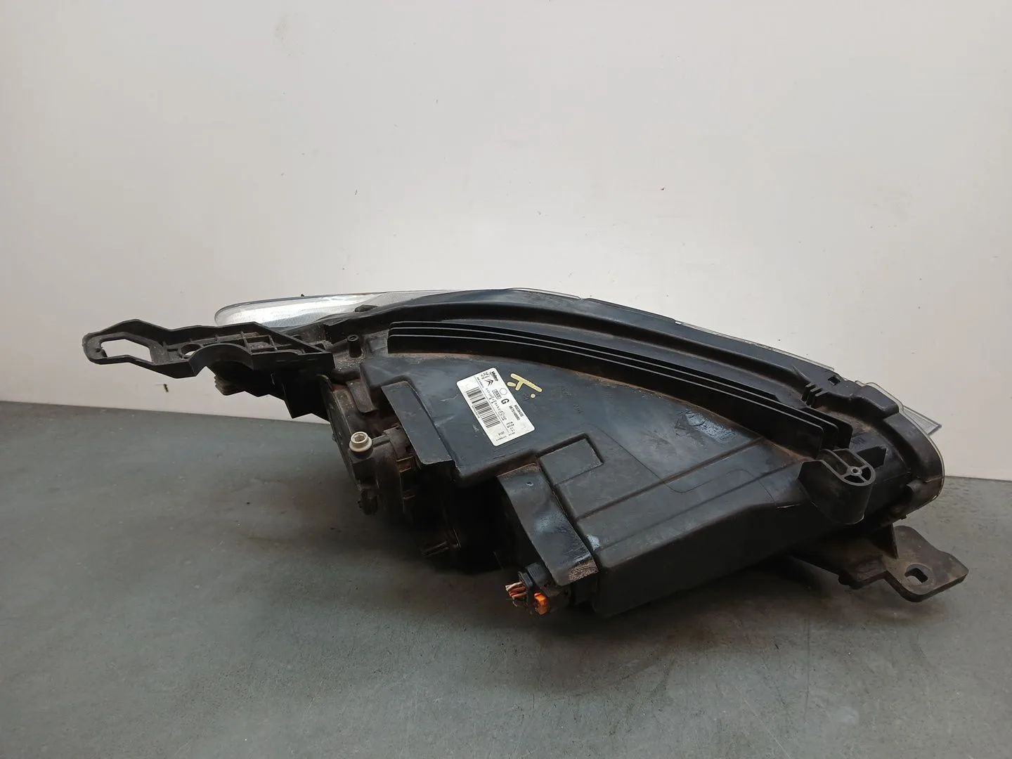 Faro Izquierdo para Citroën C-Elysee (Dd_)
