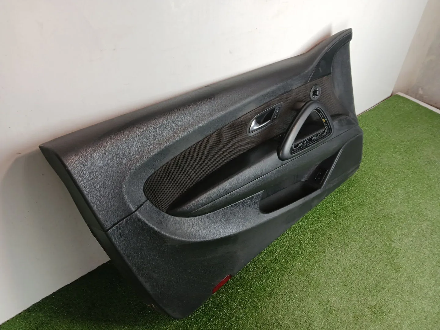 Guarnecido Puerta Delantera Izquierda para Volkswagen Scirocco Iii (137, 138)